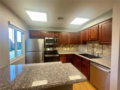 5206 River Glen Drive 250 Kitchen
