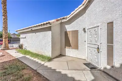 4656 Baby Bird Lane 