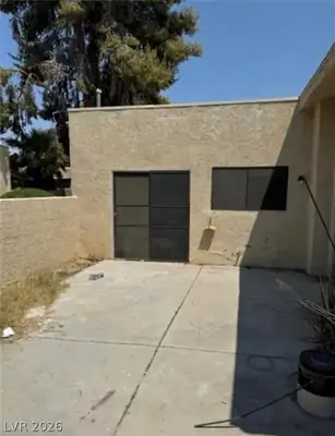 4217 Park Court Patio