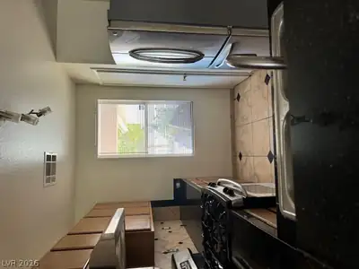 5523 Jose Leon Street Kitchen