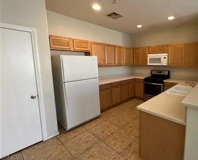 4437 Dover Straight Street 204 Kitchen