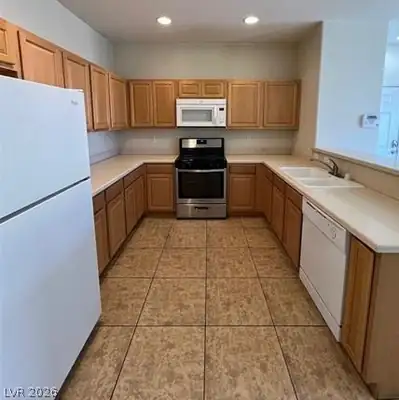 4437 Dover Straight Street 204 Kitchen