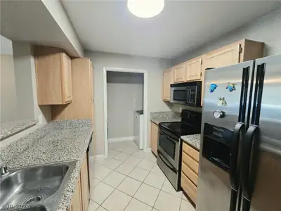 5055 West Hacienda Avenue 1055 Kitchen