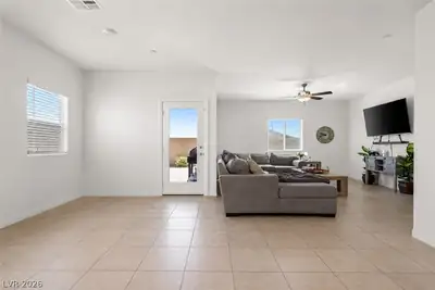 10959 Artisan Ranch Avenue Living Room