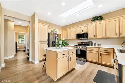 2570 Terrytown Avenue Kitchen