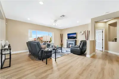 2570 Terrytown Avenue Living Room