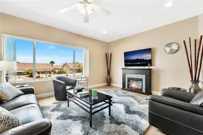 2570 Terrytown Avenue Living Room