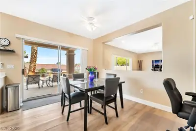 2570 Terrytown Avenue Dining Area