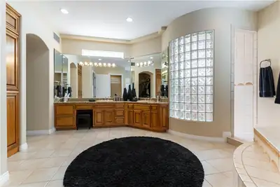 224 Hallett Cove Court Primary Bathroom