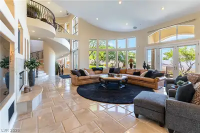 224 Hallett Cove Court Living Room