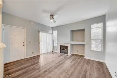 2201 Ramsgate Drive 911 Living Room