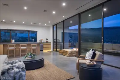 59 Arroyo Road Living Room
