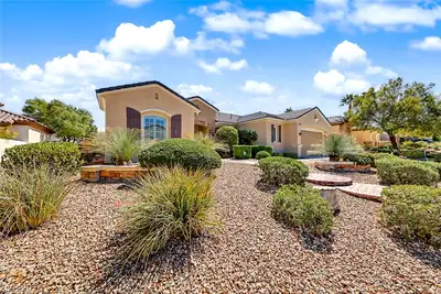 2204 Canyonville Drive Front of Structure