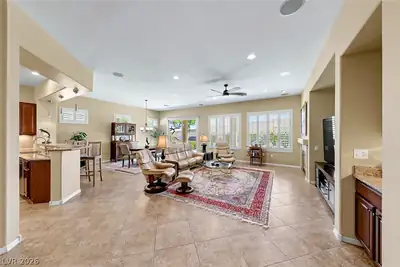 2204 Canyonville Drive Living Room