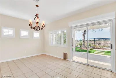 10529 India Hawthorn Avenue Dining Area