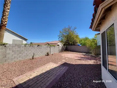 994 Broken Reed Court Yard