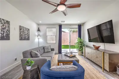 10762 Flame Vine Court Living Room