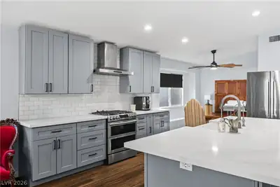 2536 Citrus Garden Circle Kitchen