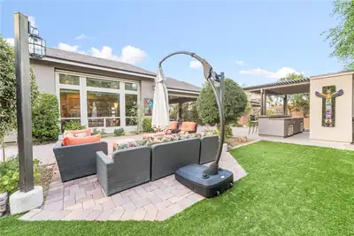 11111 Luna Blanca Drive Patio