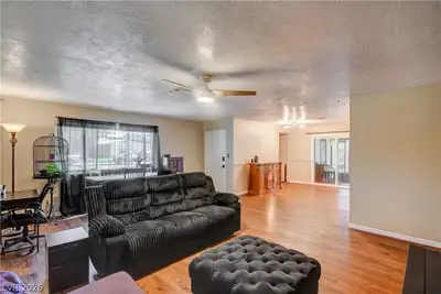 1102 Arapaho Way Living Room
