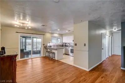 1102 Arapaho Way Dining Area