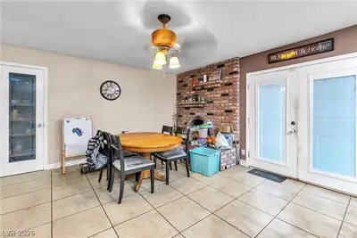 4041 Jory Trail Dining Area