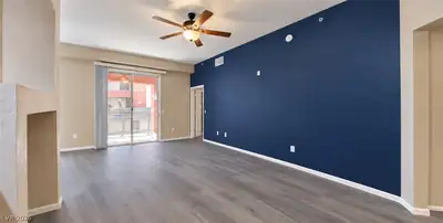27 East Agate Avenue 202 Living Room