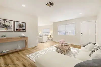 914 Palo Verde Drive Living Room