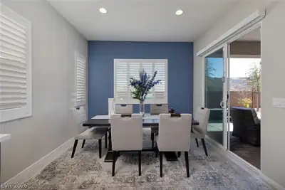 12 Hilltop Crest Street Dining Area