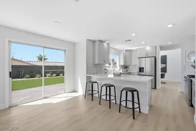 139 Skytop Drive Kitchen