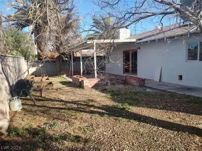 2005 East Oakey Boulevard Back of Structure