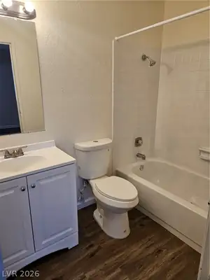 4581 Macher Way D Bathroom