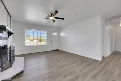 932 North Major Avenue Living Room