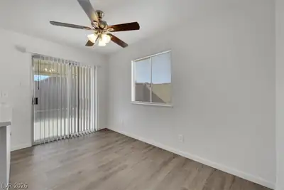 932 North Major Avenue Dining Area