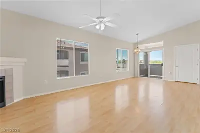 2305 West HORIZON RIDGE Parkway 1922 