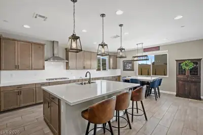 9996 Belikove Manor Avenue Kitchen