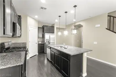 11048 Prairie Grove Road Kitchen