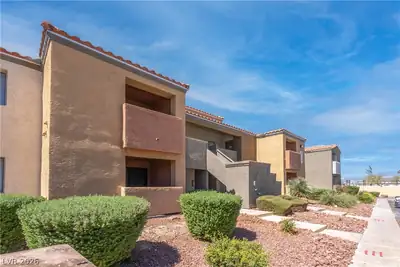 3151 Soaring Gulls Drive 2062, Las Vegas