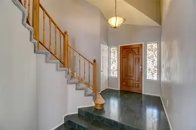 6401 Morley Avenue Entrance Foyer