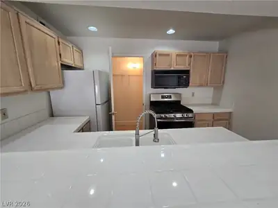7570 West Flamingo Road 206, Las Vegas, NV 89147 Kitchen