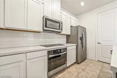 228 Vanhoy Avenue Kitchen