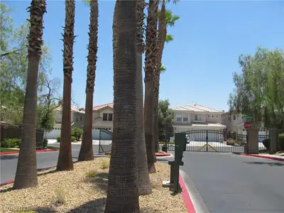 8901 WALTZING WATERS Court, Las Vegas, NV 89147 