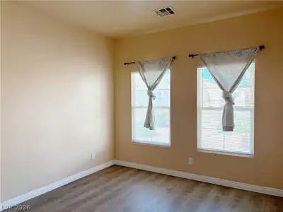 8455 Faucet Avenue Bedroom