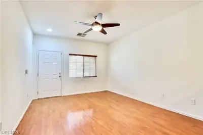3411 Amethyst Glen Court Living Room