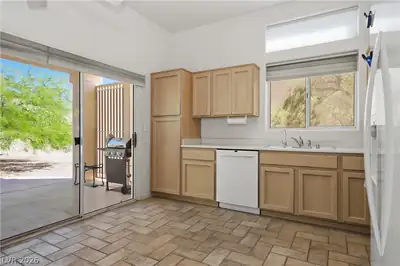10704 Heritage Hills Drive Kitchen