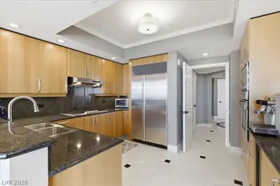 2857 Paradise Road 1603 Kitchen