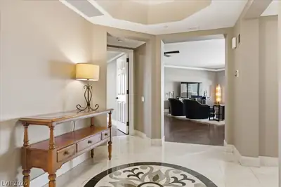 2857 Paradise Road 1603 Entrance Foyer