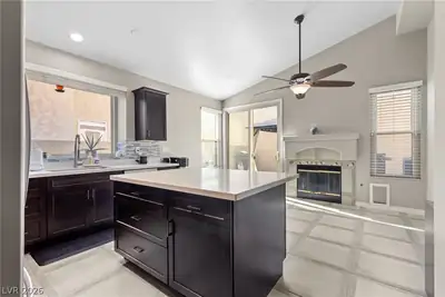 1715 Talon Avenue Kitchen