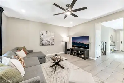 848 Riverlawn Place Living Room