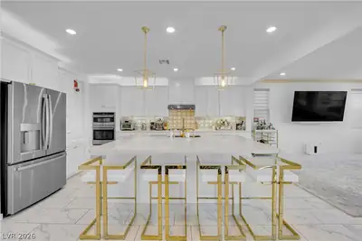 12415 Aster Hills Avenue Kitchen